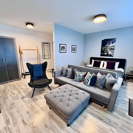 Bl - The Executive Suite, Boru - 24Hr Self Check-In, Free Private Parking, Balcony With Mountain View, 5 Minute Walk To City Center بانْشكا بيشتريتْسا المظهر الخارجي الصورة