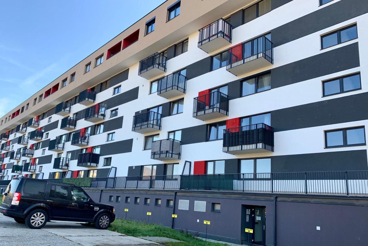 Bl - The Executive Suite, Boru - 24Hr Self Check-In, Free Private Parking, Balcony With Mountain View, 5 Minute Walk To City Center بانْشكا بيشتريتْسا المظهر الخارجي الصورة